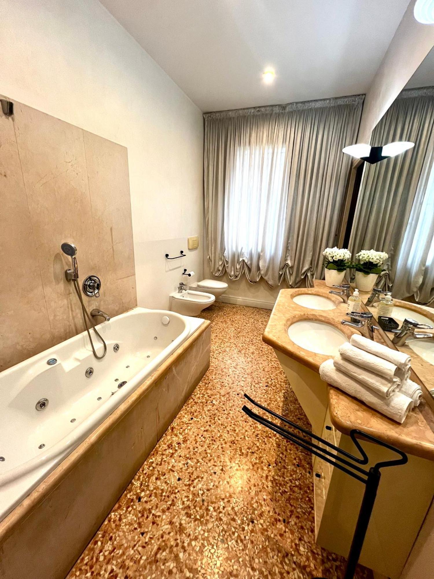 Locazione Turistica Joyful Padova Hotel Luaran gambar